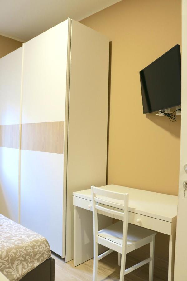 Portello Double Rooms Flat - 3 People Milan Exterior photo